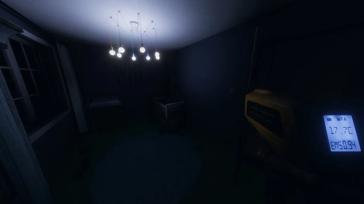 Latest Phasmophobia updates allows ghosts to open doors, listen for player voices