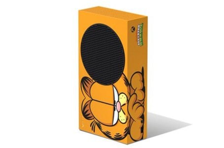  Oh no, Xbox is giving away a Garfield Series S console 