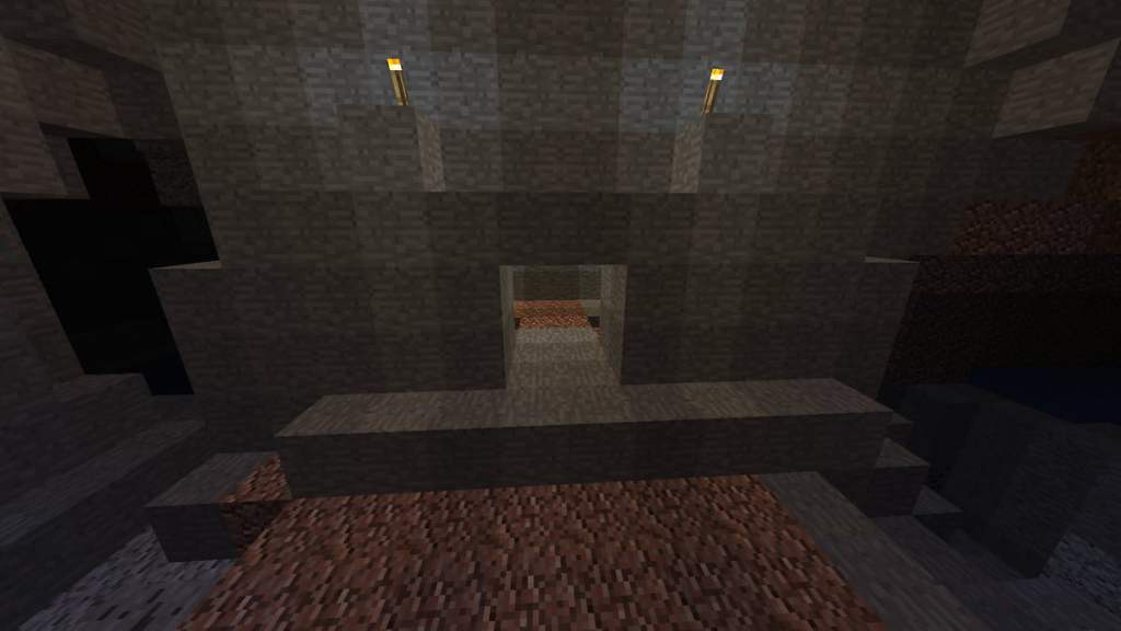 How to make a secret door in Minecraft Gamepur