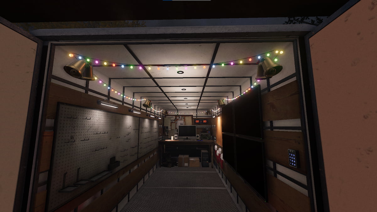 How to complete Phasmophobia's Holiday Event 2022 challenge Gamepur