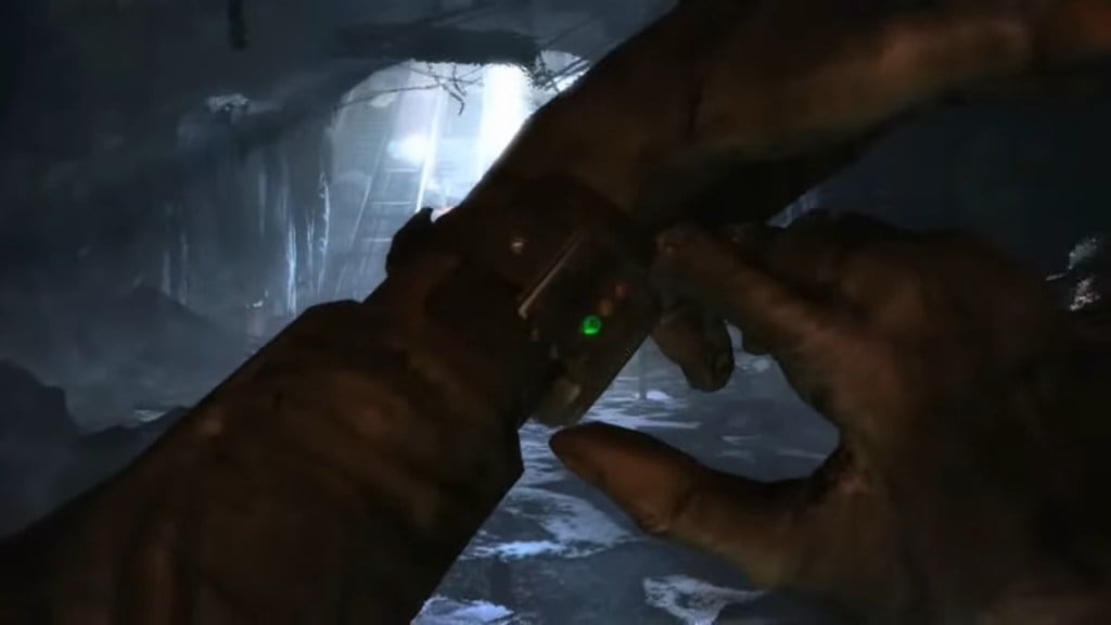 Activating the sensor on the bracelet in Metro 2023