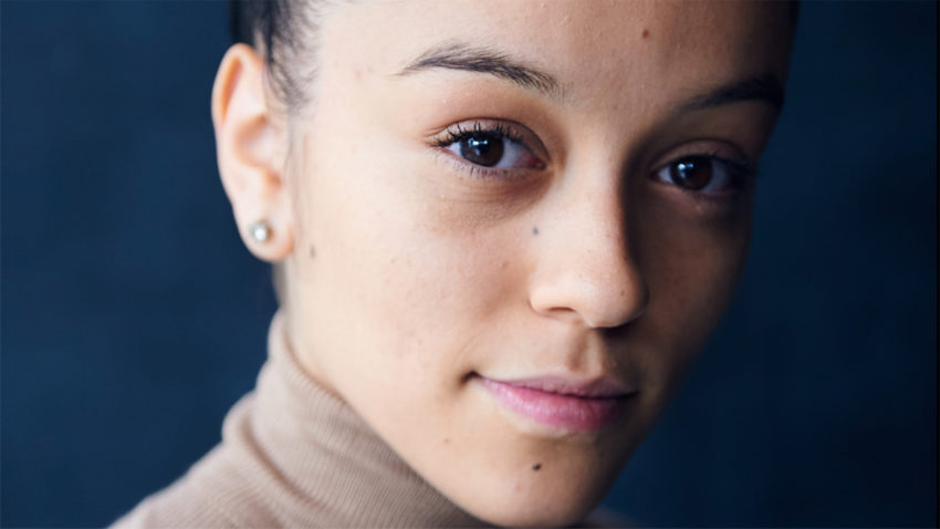 zoe-alex-jarrett-as-dusk-falls